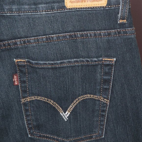 Levi's 512 Perfectly Slimming boot cut jeans - Picture 6 of 8